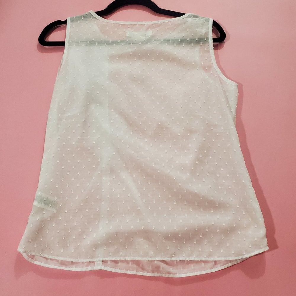 🤍 Michael Kors Sheer White Polka Dot Ruffle Sleeveless Blouse 🤍 - Picture 3 of 4